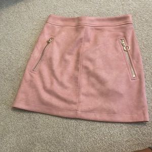 Pink mini skirt with zippers
